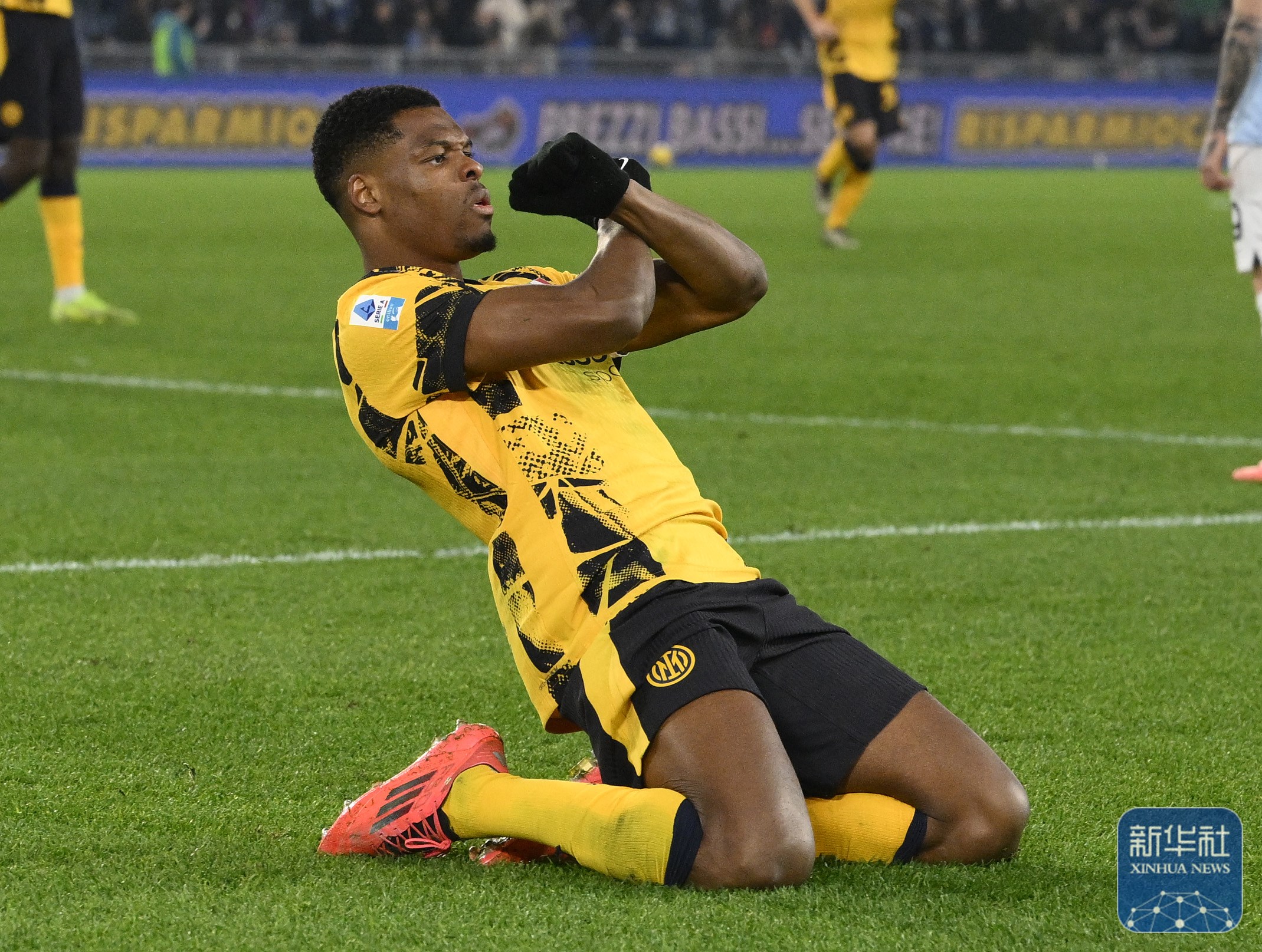 关于赛后意大利杯焦点战；萨克拉门托国王主帅复盘；态度坚定；身体对抗强度拉满的信息